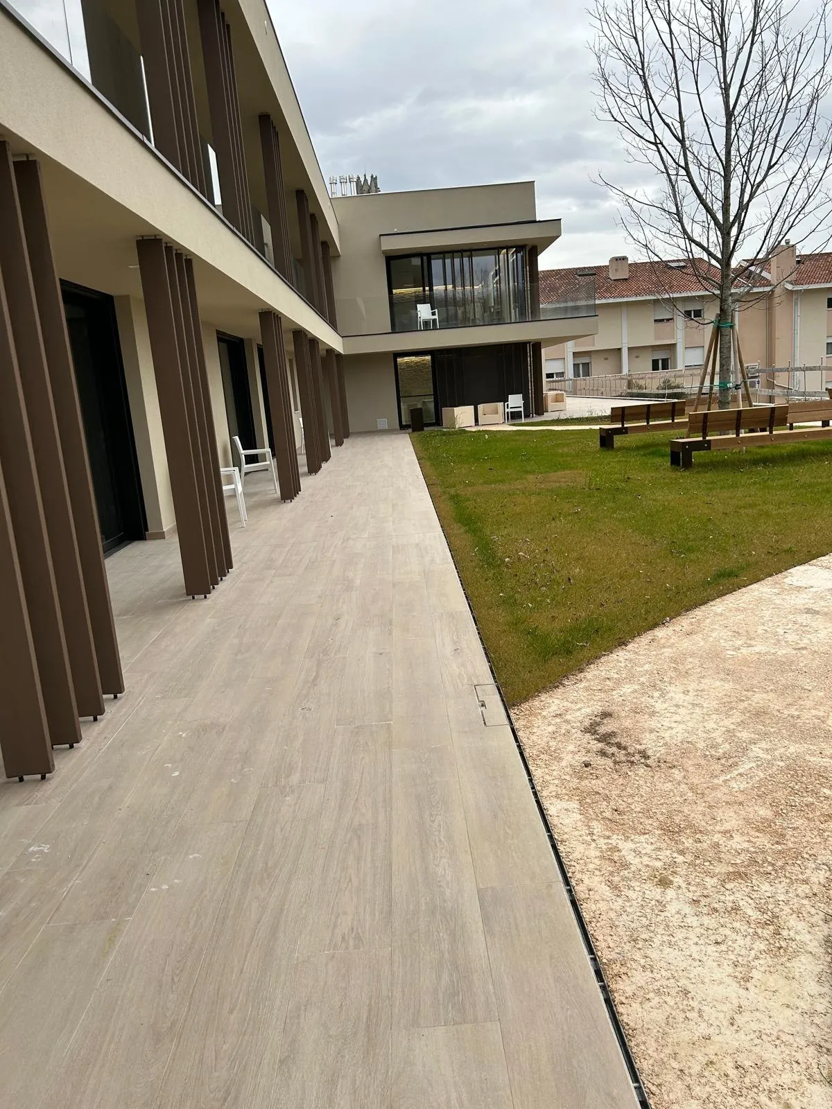 Pavimentazione esterna effetto legno