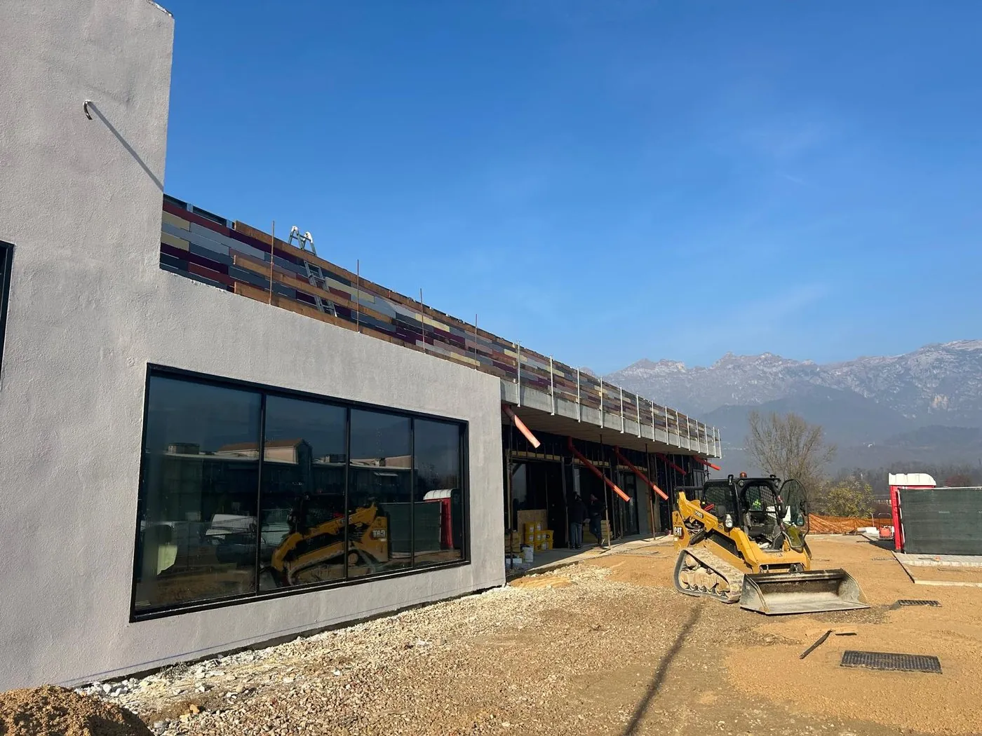 Prima: facciata grezza in cantiere